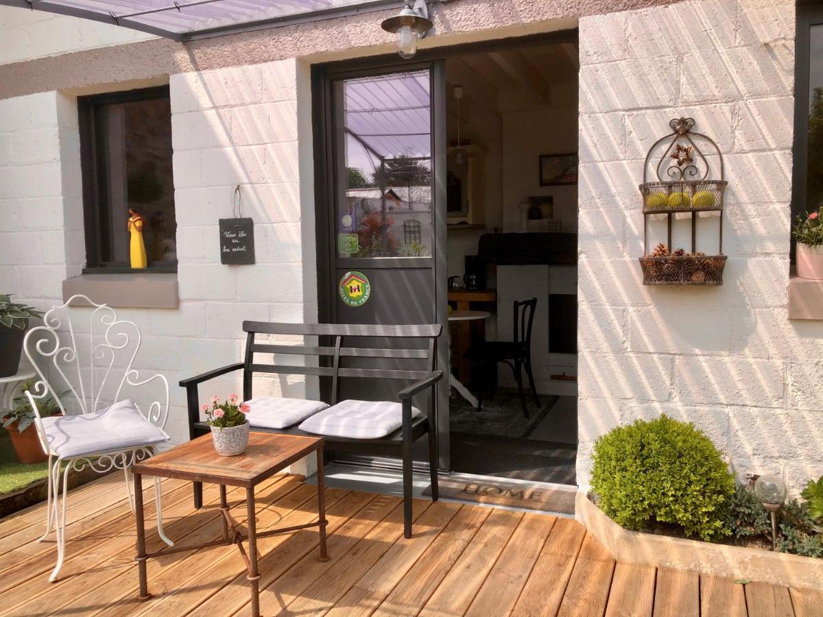 Bed and Breakfast Le Grenier Du Jardin Pontorson Exterior foto