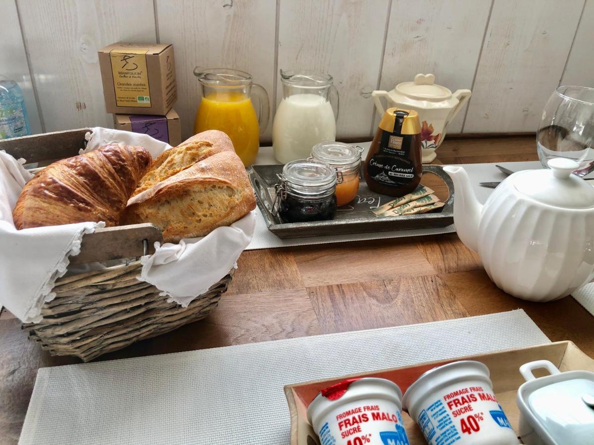 Bed and Breakfast Le Grenier Du Jardin Pontorson Exterior foto