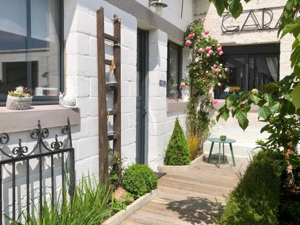 Bed and Breakfast Le Grenier Du Jardin Pontorson Exterior foto