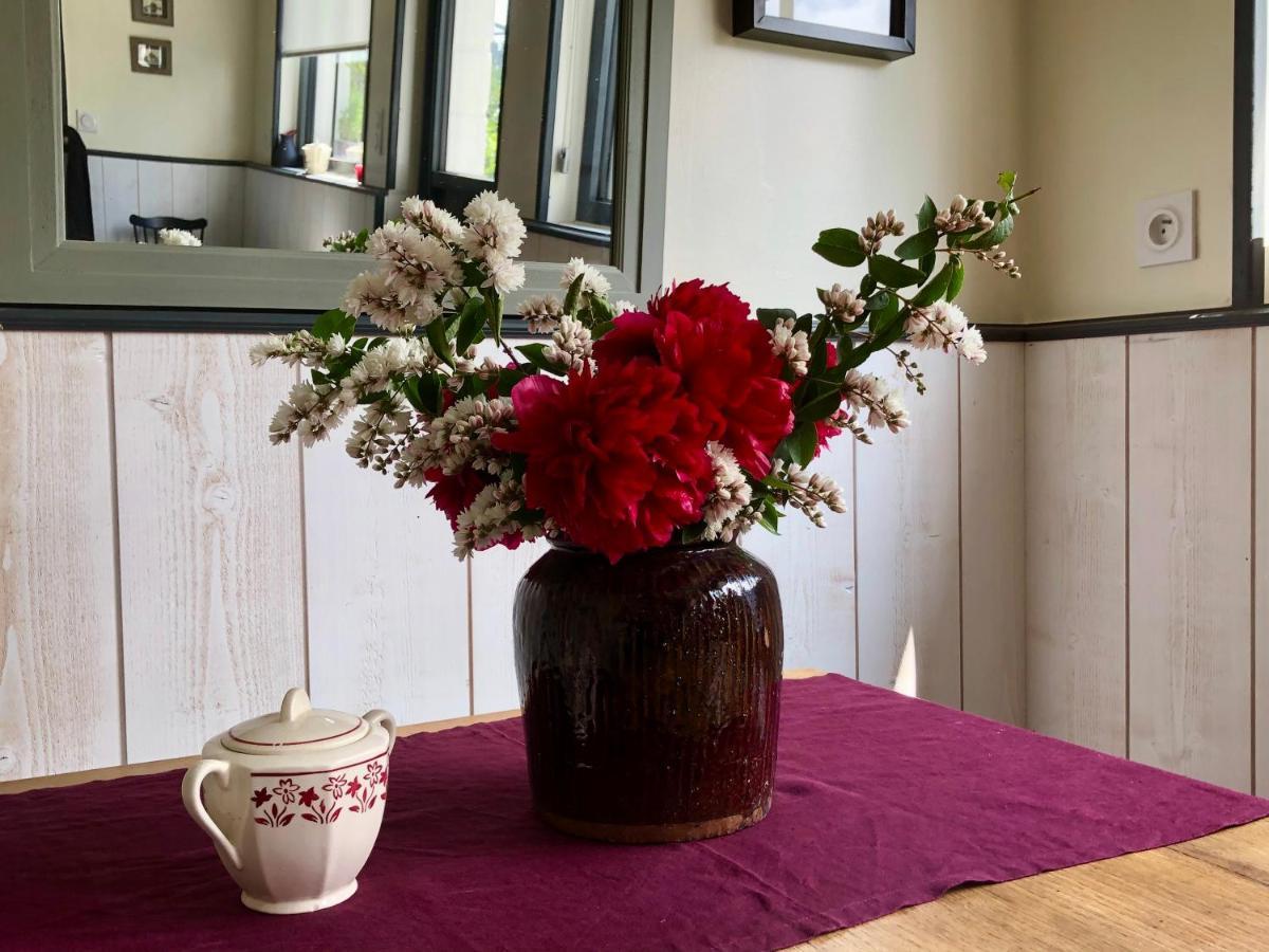 Bed and Breakfast Le Grenier Du Jardin Pontorson Exterior foto