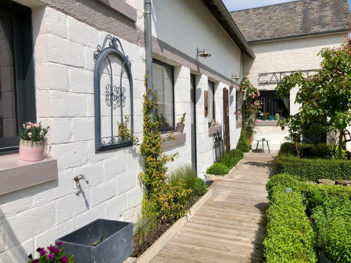 Bed and Breakfast Le Grenier Du Jardin Pontorson Exterior foto