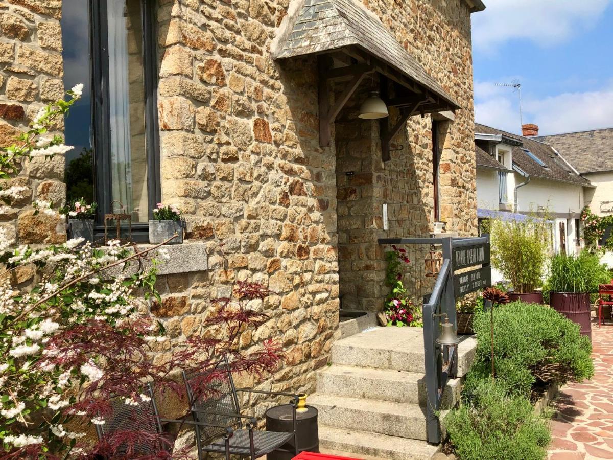 Bed and Breakfast Le Grenier Du Jardin Pontorson Exterior foto