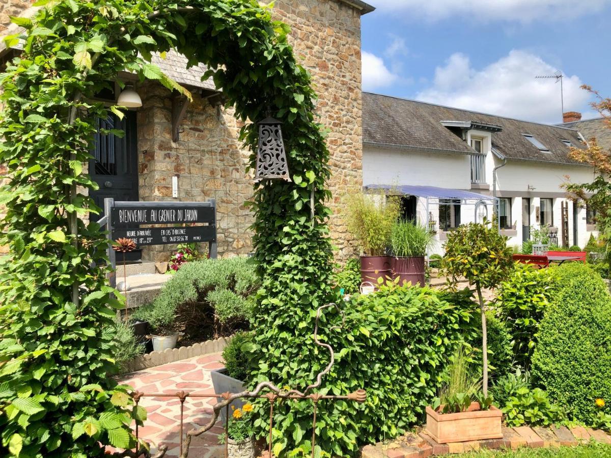 Bed and Breakfast Le Grenier Du Jardin Pontorson Exterior foto