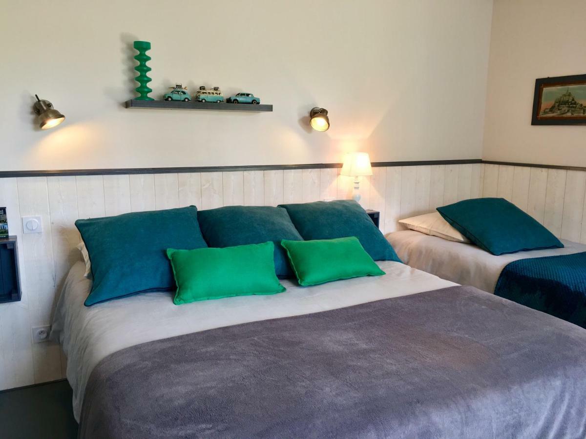 Bed and Breakfast Le Grenier Du Jardin Pontorson Exterior foto